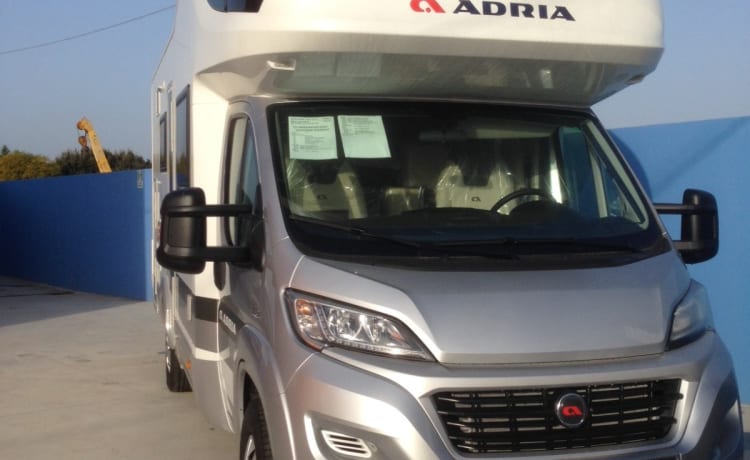 Adria Koraal XL