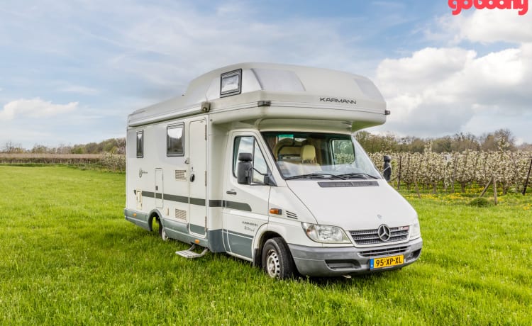 Mercedes Karmann Ontario - praktischer Familiencamper