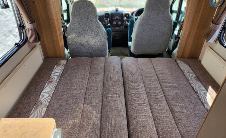 Flossieflo – 2 berth 2014 fully equipped Fiat Bessacarr 