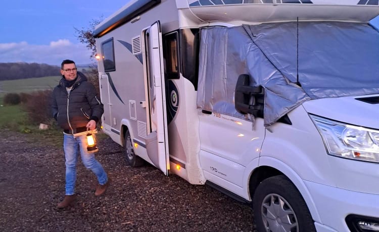 Fredje Ford – 4p Chausson semi-intégré à partir de 2022