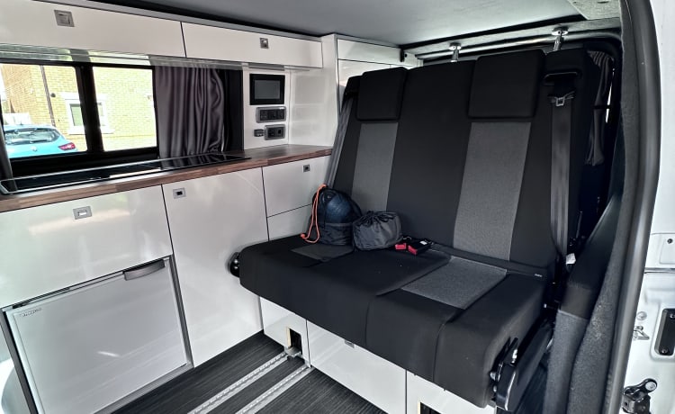 Blighty – Nuovo Pop Top Camper 4 posti letto