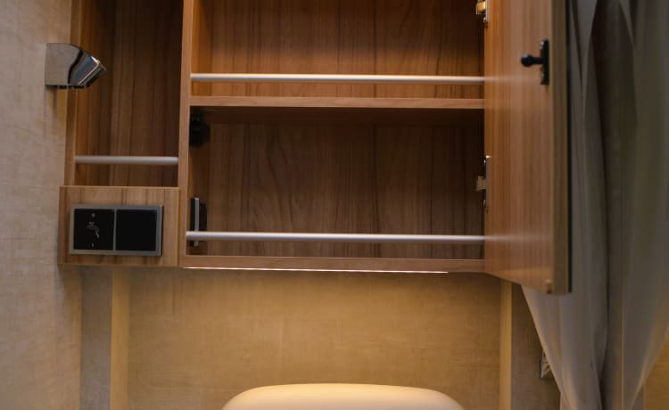 Bonnie – Ein Hymer-Wohnmobil mit 2 Schlafplätzen aus dem Jahr 2020. Ideal für Paare, die eine luxuriöse Reise wünschen