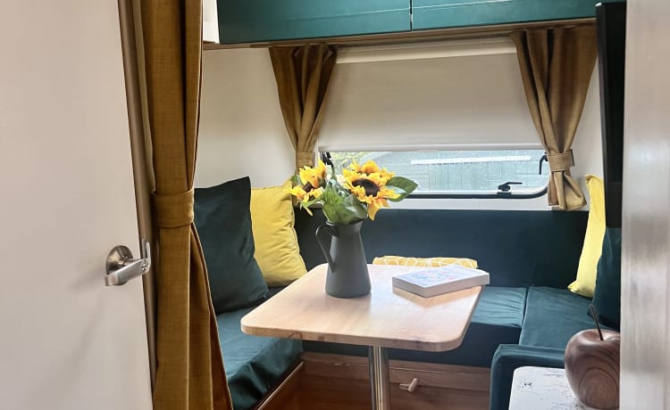 Whisky Whispers  – Whisky Whispers 6 berth Fiat Swift  2011