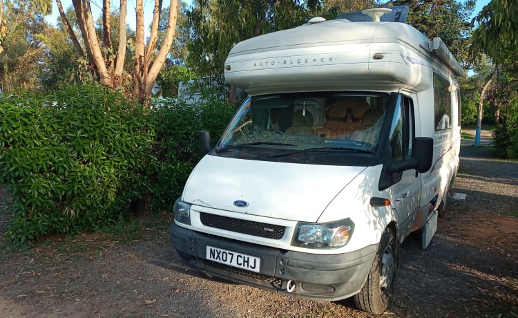 Molly – 2 posti letto Auto-Sleeper semi-integrati del 2007