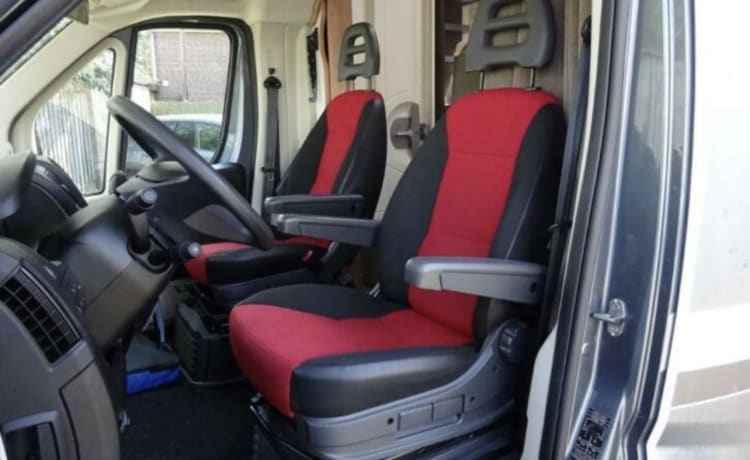 Mijn geweldige compacte Knaus camper – 3p Knaus Alcove de 2013 camping-car compact