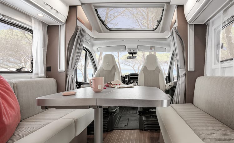 4p Hymer semi-intégré à partir de 2024