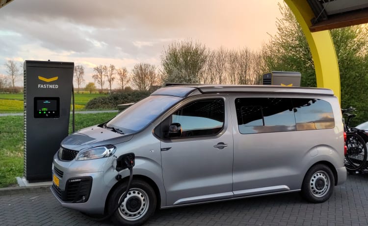 Ecobusje – Two-person electric camper van from Ecobusje