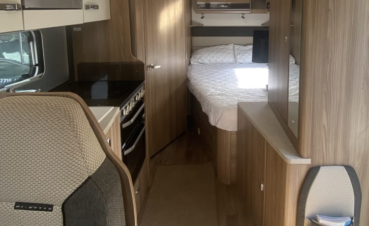 Bessy  – "Bessy" 4 Berth Bessacarr  Family Motorhome 