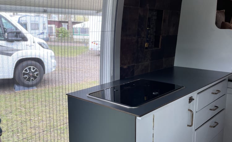 Flow  – Op avontuur met deze gave zelfbouw Fiat Ducato MultiJet 150 185PK 