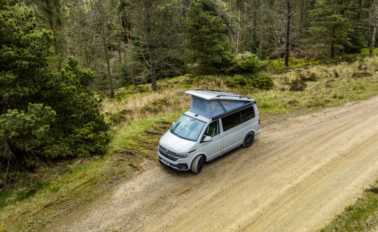 Barney – 'LUXURY' Volkswagen T6.1 Campervan 