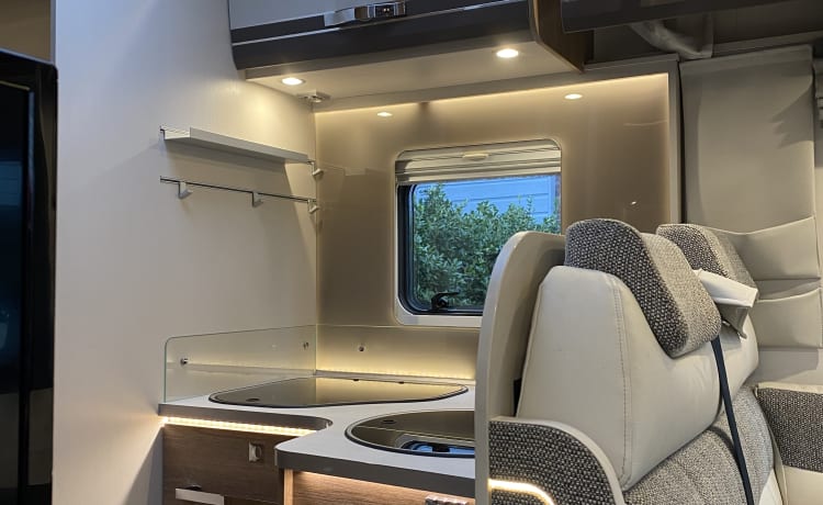 The Rolling Dream – "The luxurious and adventurous Dethleff Camper: Discover the world on wheels!"