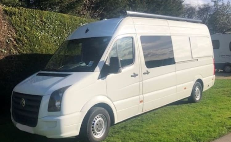 Crafter Pierre – A Superb VW Crafter LWB Camper Van