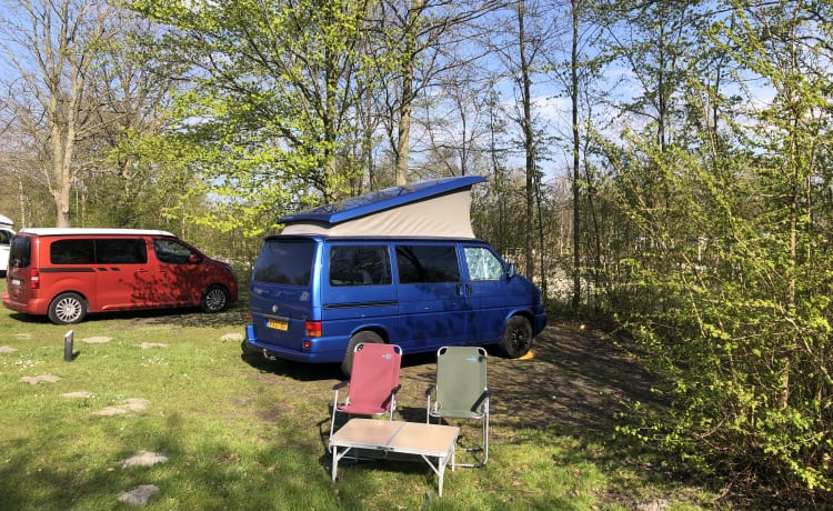 The Blue Diamond – Een krachtpatser van een Volkswagen T4 | 1 tot 4 personen | 2.5TDI - 115PK