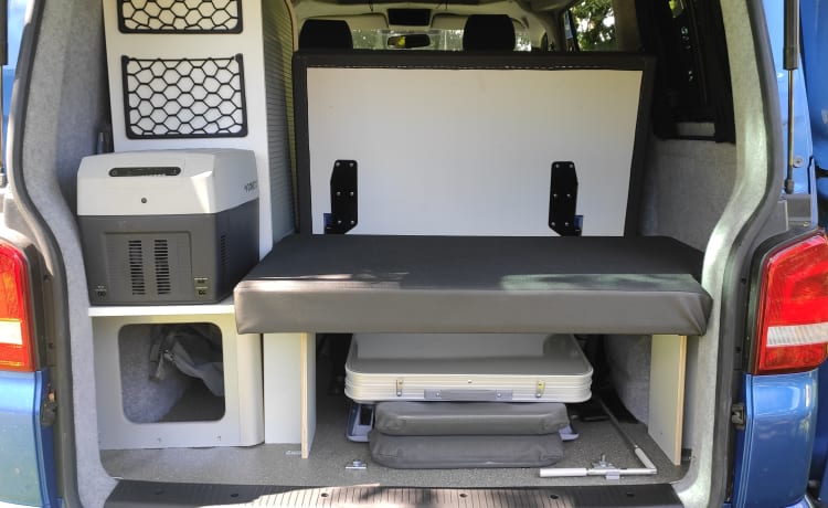 Camping-car Volkswagen T5 robuste pour 2 à 4 personnes