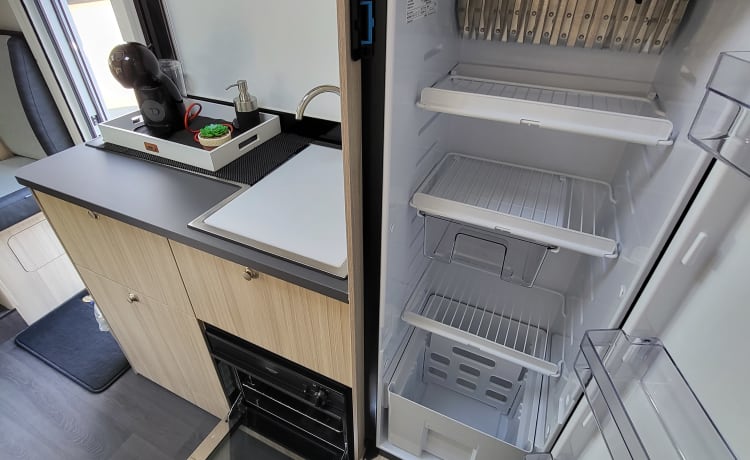 Sun Living S70sl – Nieuwe en sjieke camper met enkele bedden van 2.10, volledig ingericht