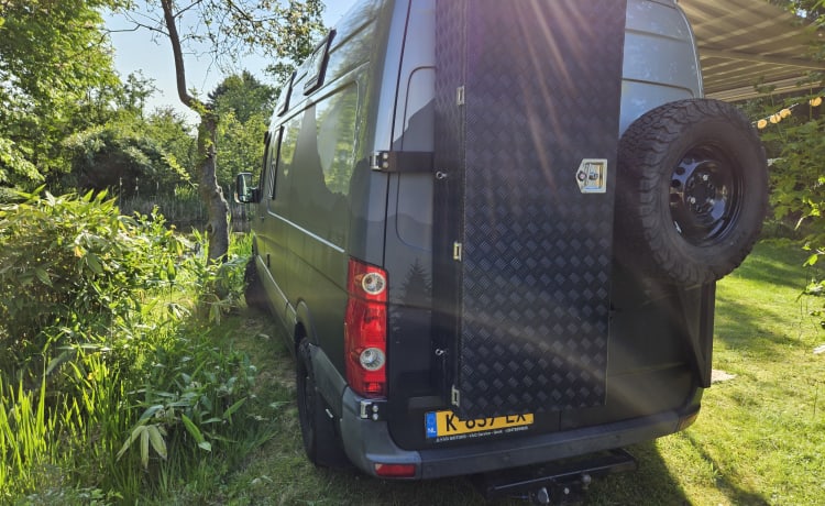 Off-grid adventure VW Crafter 