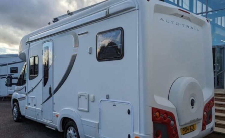 Albatross Mac – Haustierfreundlicher Autotrail Apache 2014 mit 4 Schlafplätzen