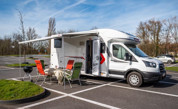 Camper Bobby – Luxe op wielen - Challenger 4P VOLLEDIG UITGERUST ! Klaar voor vertrek !