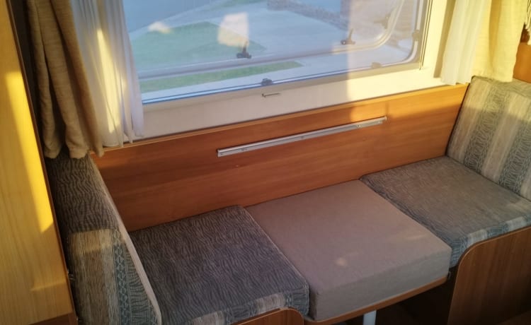 Very spacious family motorhome, 6 seats with belts