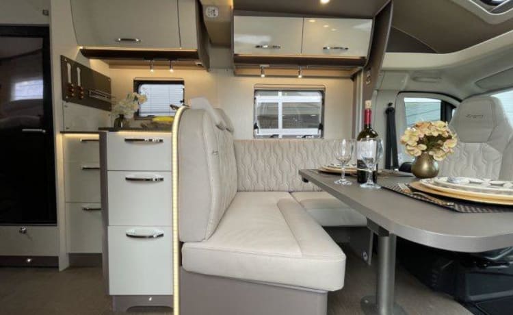 VERY LUXURIOUS Bürstner Lyseo 728 Harmony line single beds + pull-down bed