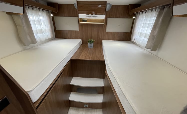 Beautiful Pilote 4-person camper