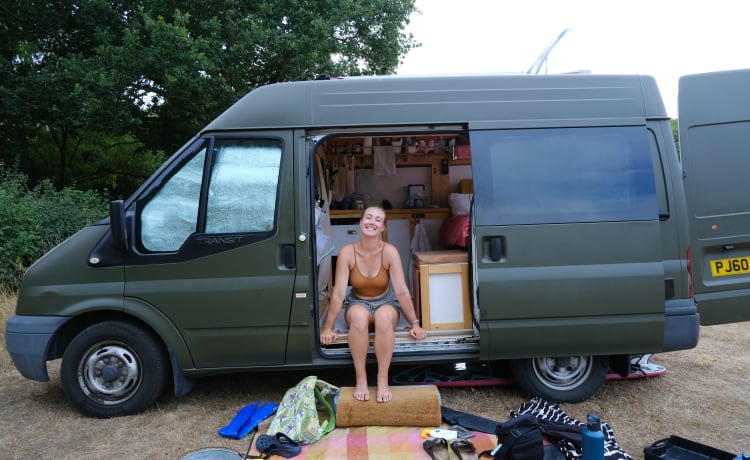 George  – 2-persoons Ford campervan uit 2010