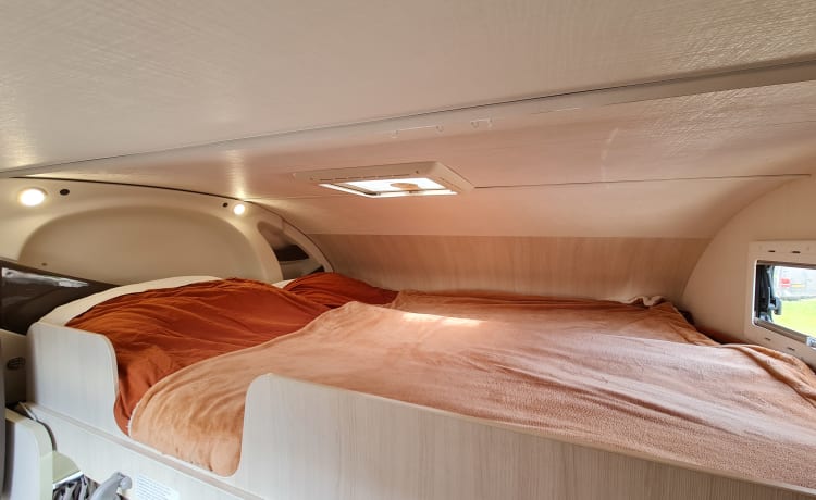 Luxe Familiecamper – Camper familiare di lusso, 7 posti letto, aria condizionata, Wifi