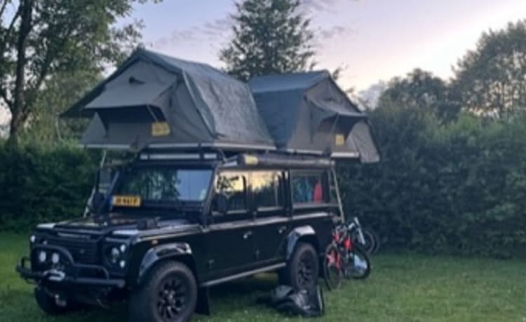 Dora – 5p Land Rover rooftop from 2000