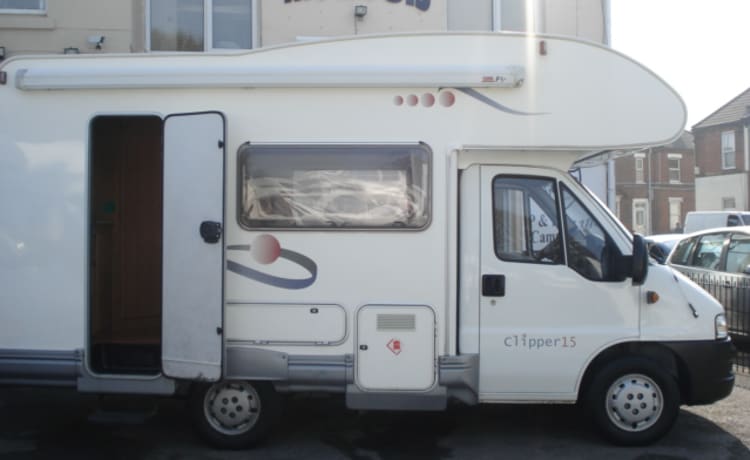 Mel – 5 berth Fiat Family Motorhome  6 seats with belts