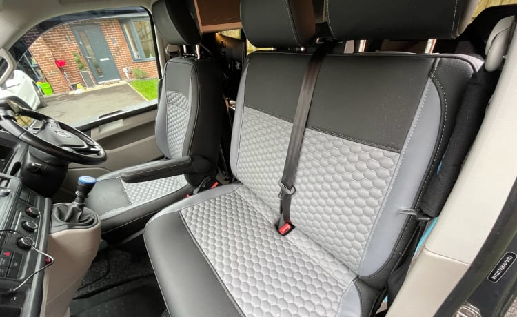 T6 Travis – 2019 5 seat/4 berth VW transporter Campervan