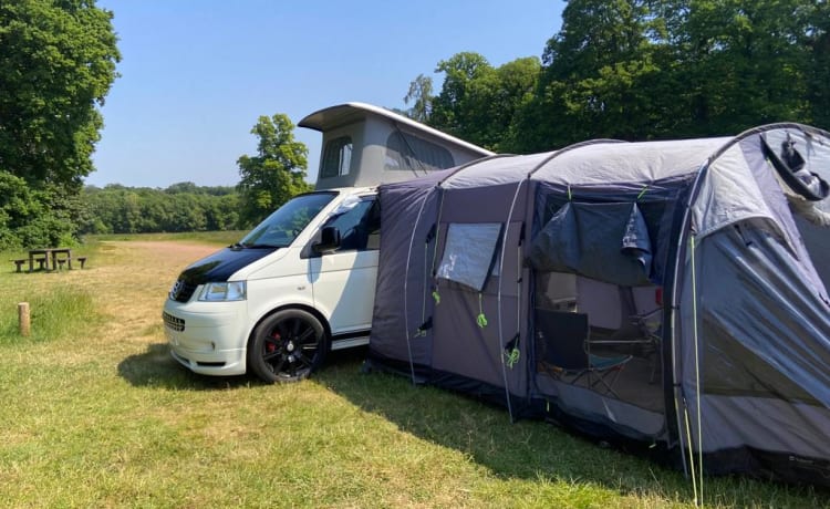 ☆Poppy Poptop☆ - 4 berth Volkswagen T5 Camper