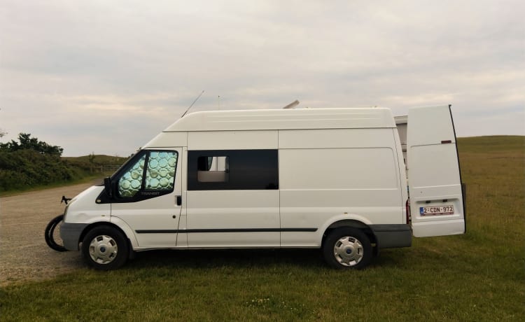 Arthur – vous emmène en douceur vers n'importe quelle aventure - Ford Transit