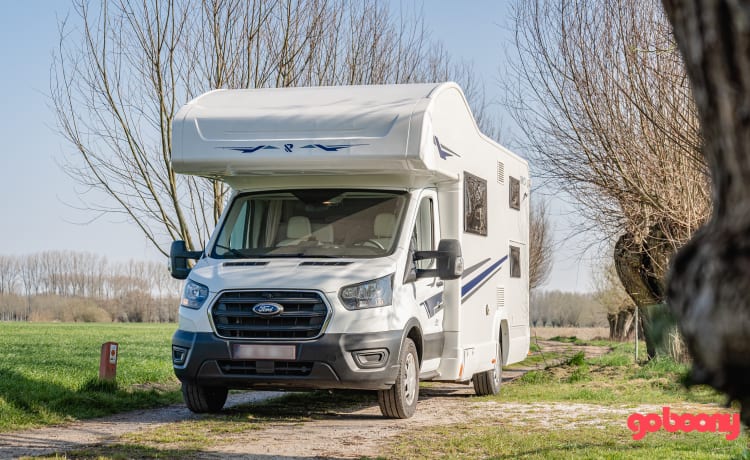 Ideal family motorhome 6 people