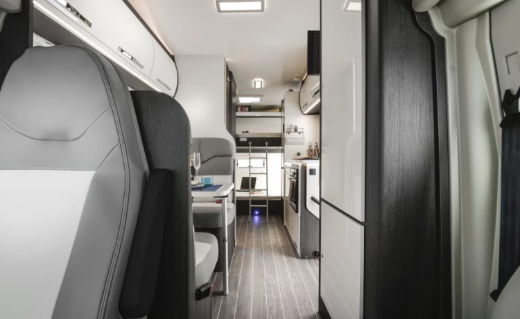 A motorhome that is sure to wow families, New 2023 6 berth Zefiro 675