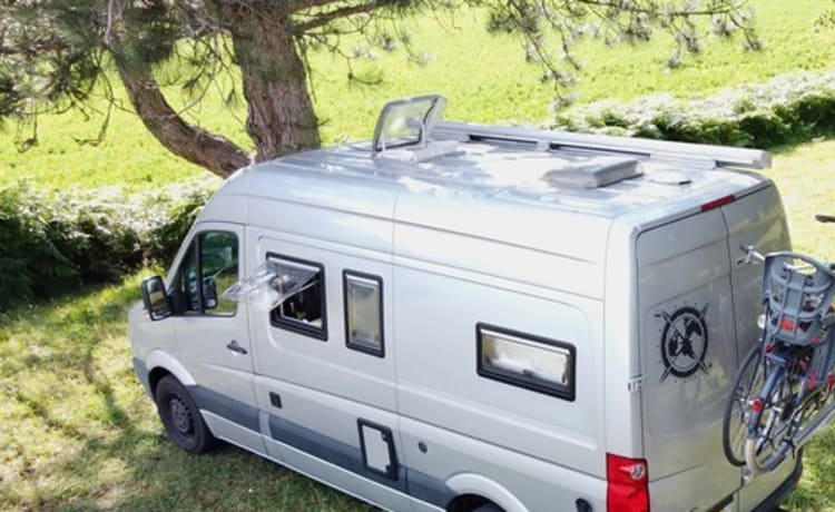 Donna – Avontuurlijke 2p (+2 in tent) Volkswagen bus uit 2015