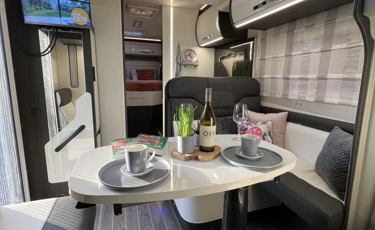 Loft On Wheels 1.0 – Loft On Wheels con tutto il lusso necessario per la famiglia