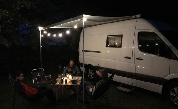 Fer – Enjoy our complete Volkswagen camper van