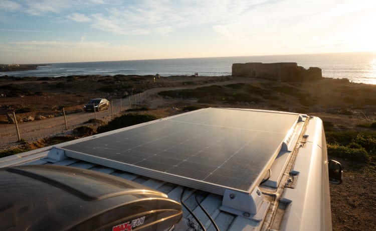 Zonnewijzer – Camping-car moderne entièrement hors réseau avec énergie solaire, Nespresso, four et plus encore !