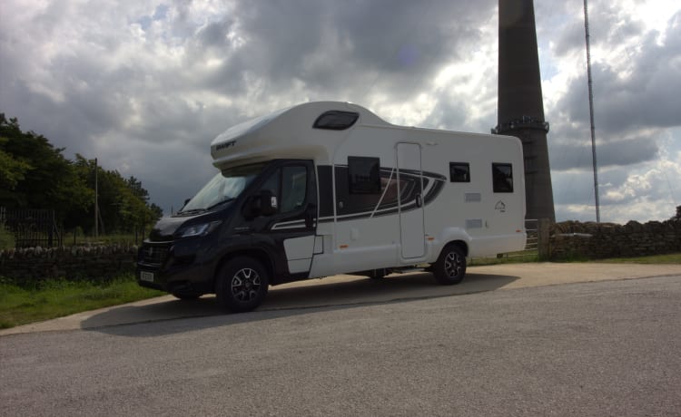 Swift 486 – Swift 486 camper, 6-persoons camper met fietsenrek