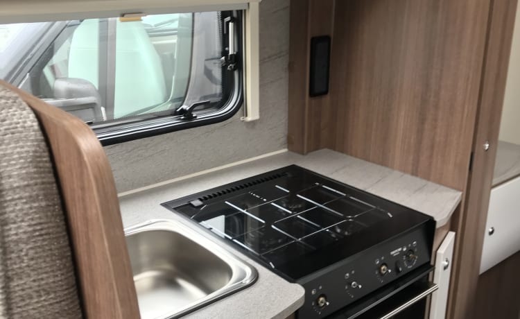 Bessy  – "Bessy" 4 Berth Bessacarr  Family Motorhome 