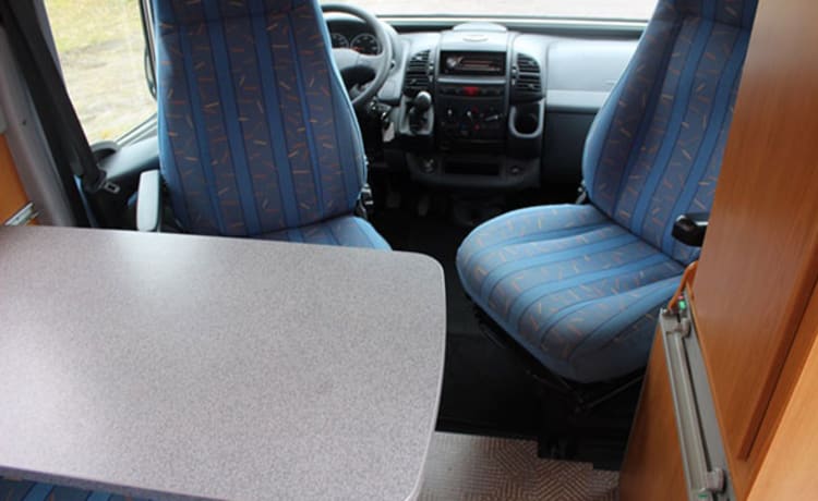 Comfortabele camperbus 