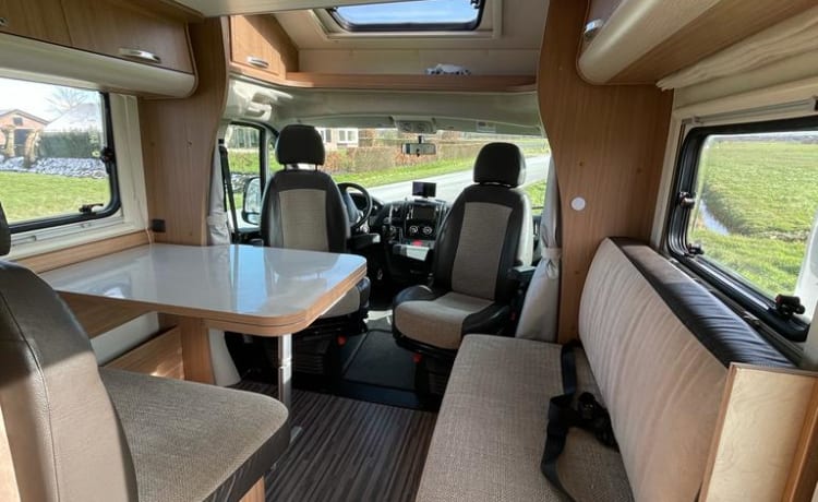 Camper Sun Living Lido für 6 Personen