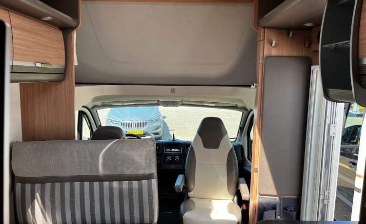 Knaus Sky voyageur alcôve Camper BJ 2015