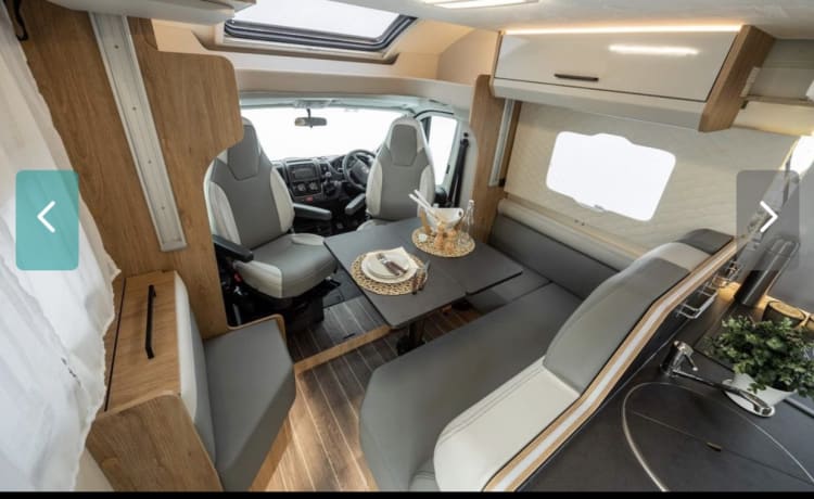 Camper di lusso a 4 posti letto