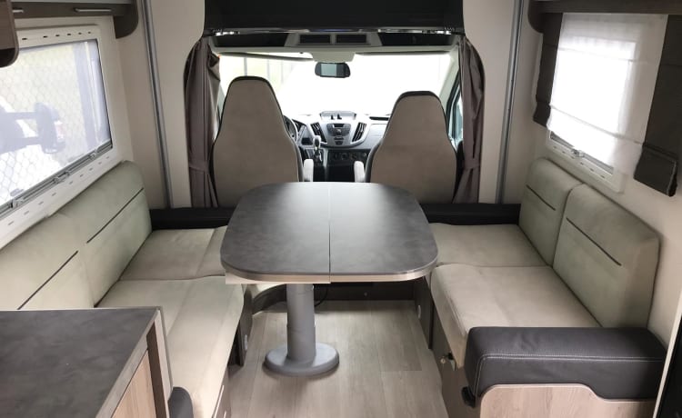 Recente motorhome Ford Chausson 2018