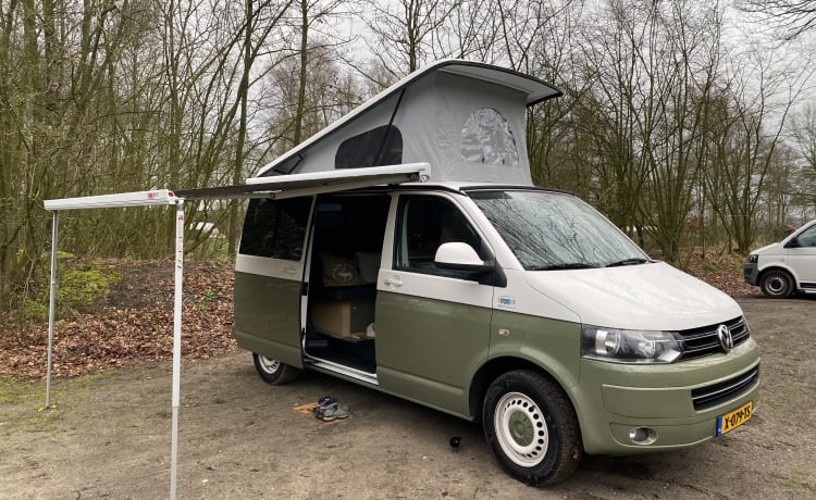 Volkswagen  – 2p Volkswagen campervan uit 2012