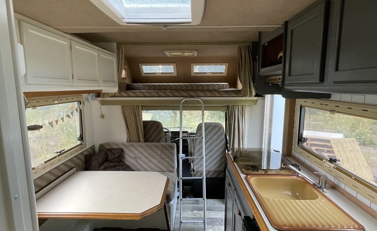 Kwakkel – Sentez-vous comme chez vous dans mon spacieux et confortable Fiat Ducato Concorde 1990