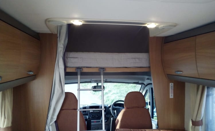 Sundance  – 5 berth Swift alcove from 2009