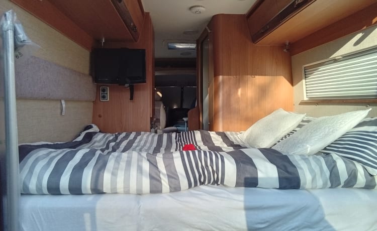 Roma Accent – 3 berth Peugeot Autocruise Accent