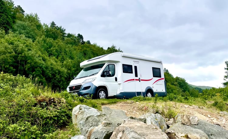 Fantastisches Wohnmobil mit 4 Schlafplätzen